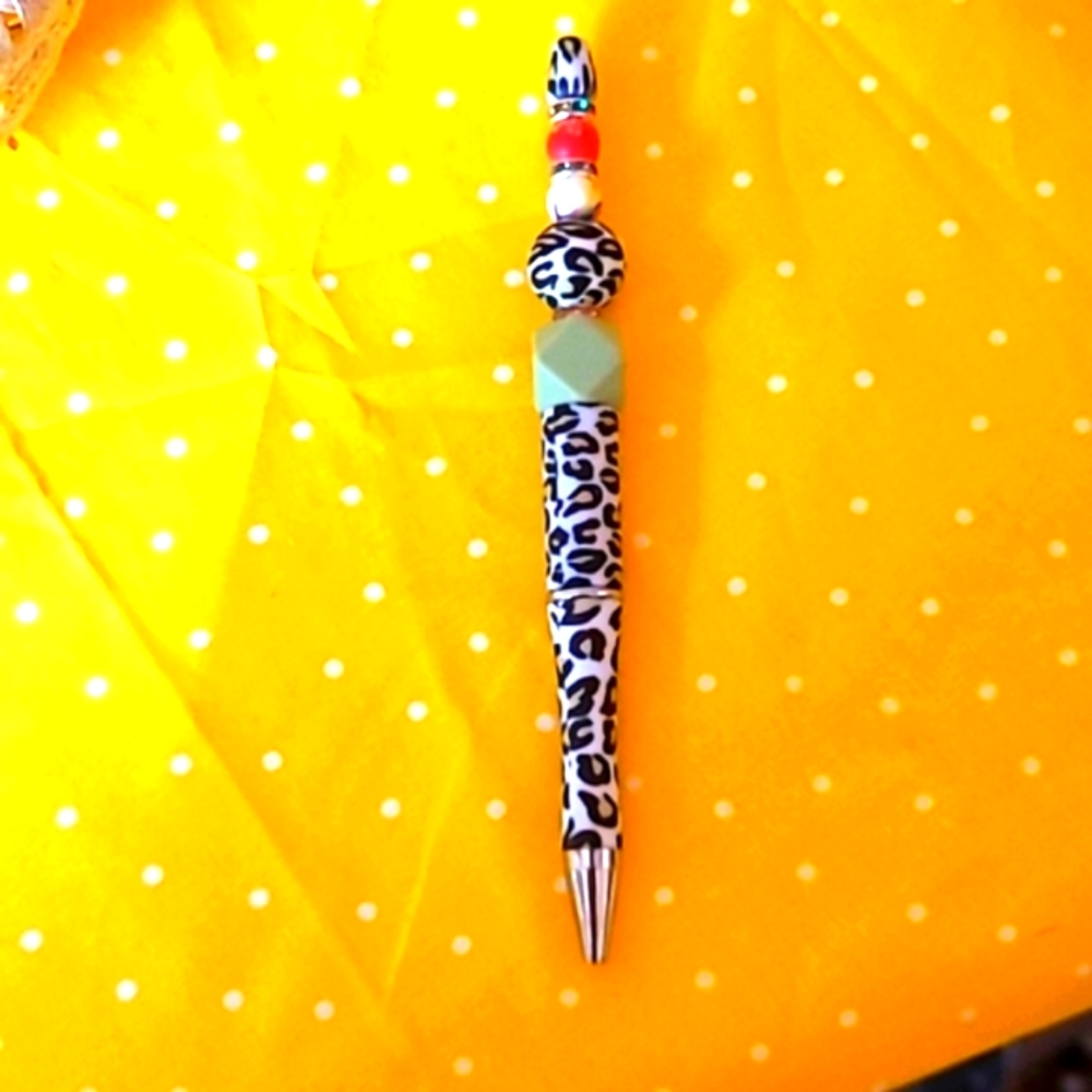 Handcrafted Beaded Pen🖊 1 for $14 or 2 for $18